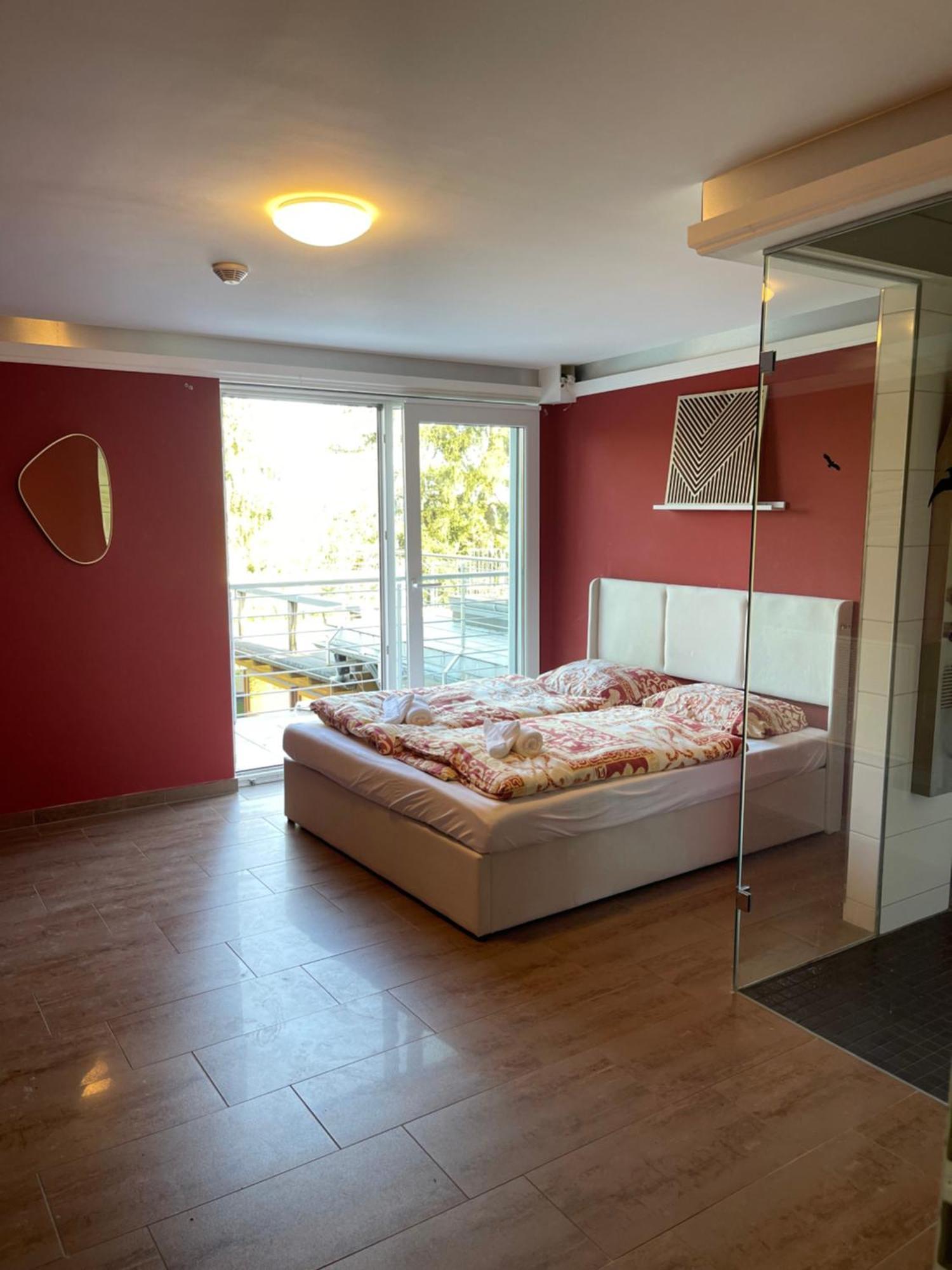 Kavkaz Restaurant & Hotel Lohmar Bagian luar foto